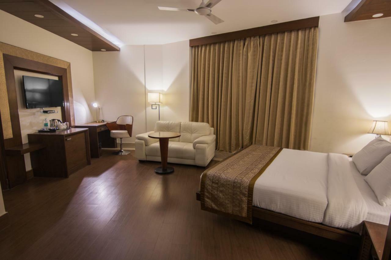 Grand Imperial Resort Mussoorie Exterior foto