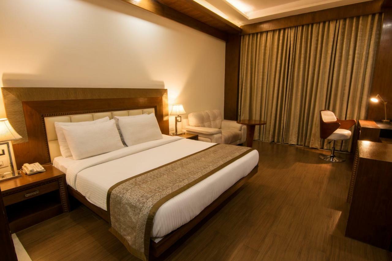 Grand Imperial Resort Mussoorie Exterior foto