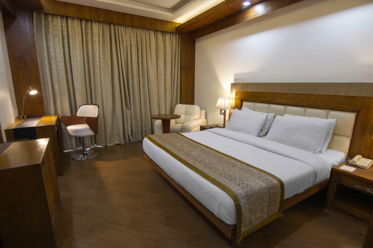 Grand Imperial Resort Mussoorie Exterior foto